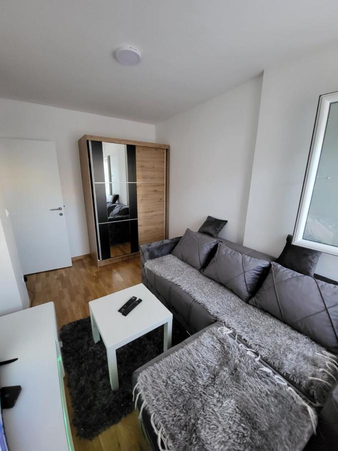 Holiday Novi Sad Exterior foto